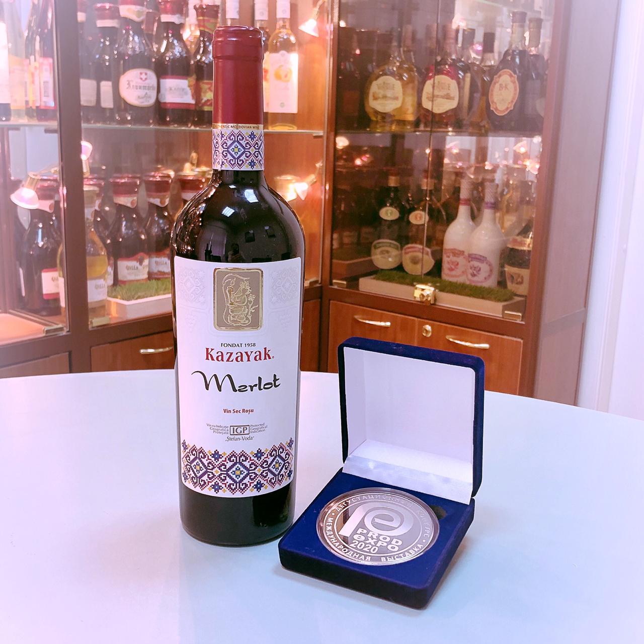 Viorica Merlot Suvorov vin